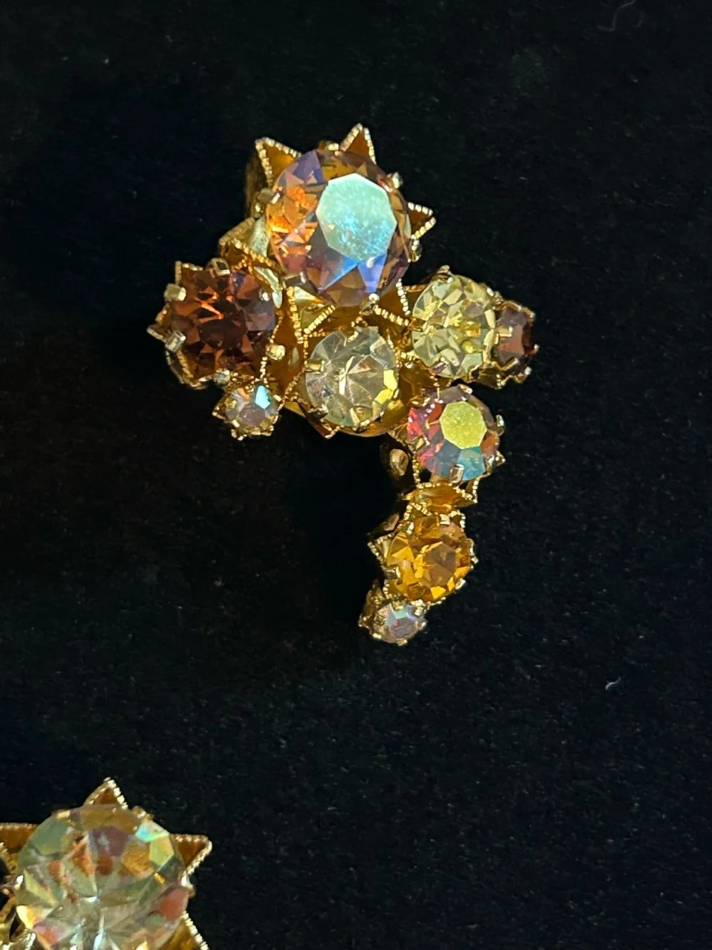 Karu Arke Aurora Crystal Brooch and Clip-On Earrings Set - Brown and Iridescent